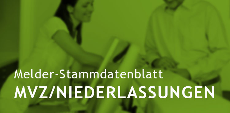 Arztpraxis, Beratung Patient und Praxismitarbeiterin